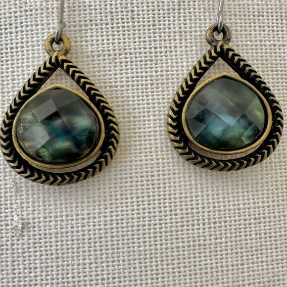 Teardrop blue green beaded earrings - Picture 1 of 8